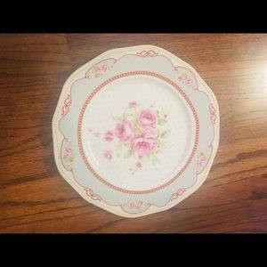 2 NW SHABBY CHIC STYLE SALAD PLATES